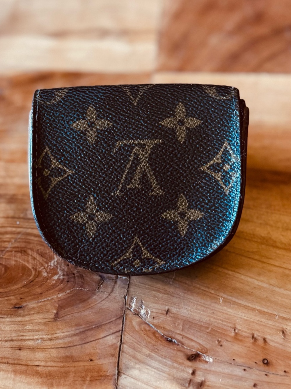 Louis Vuitton
LV Monogram Coated Canvas Pochette Porte-Monnaie - Picture 3 of 12